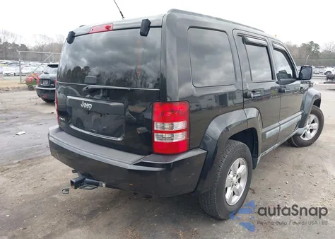 2010 Jeep Liberty Sport z USA, uszkodzony, nr VIN 1J4PN2GKXAW132047